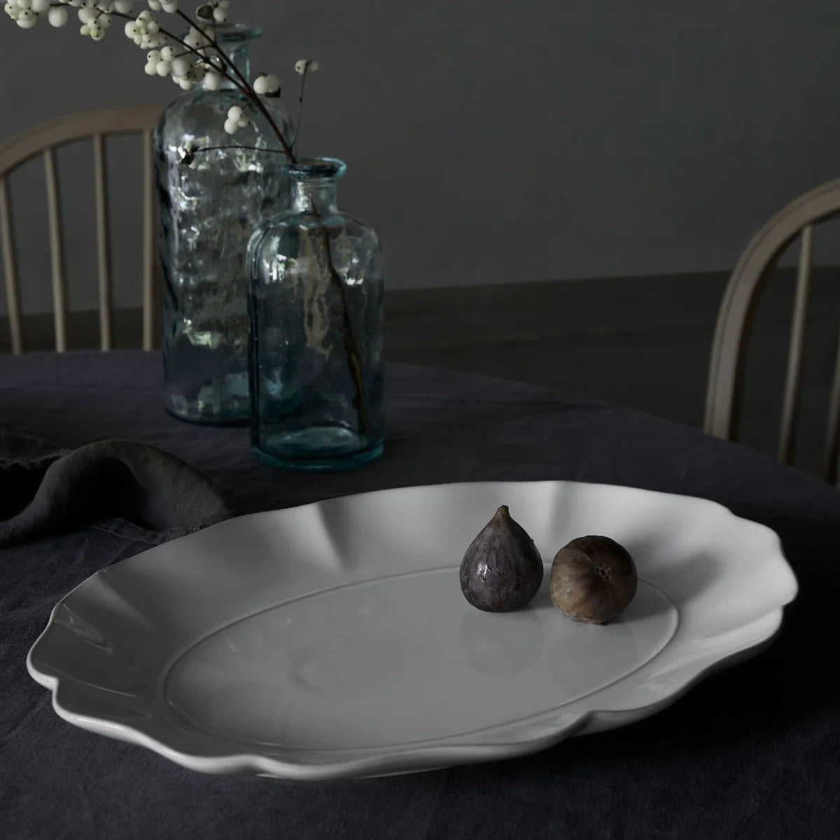 Rosa White Oval Platter 16"