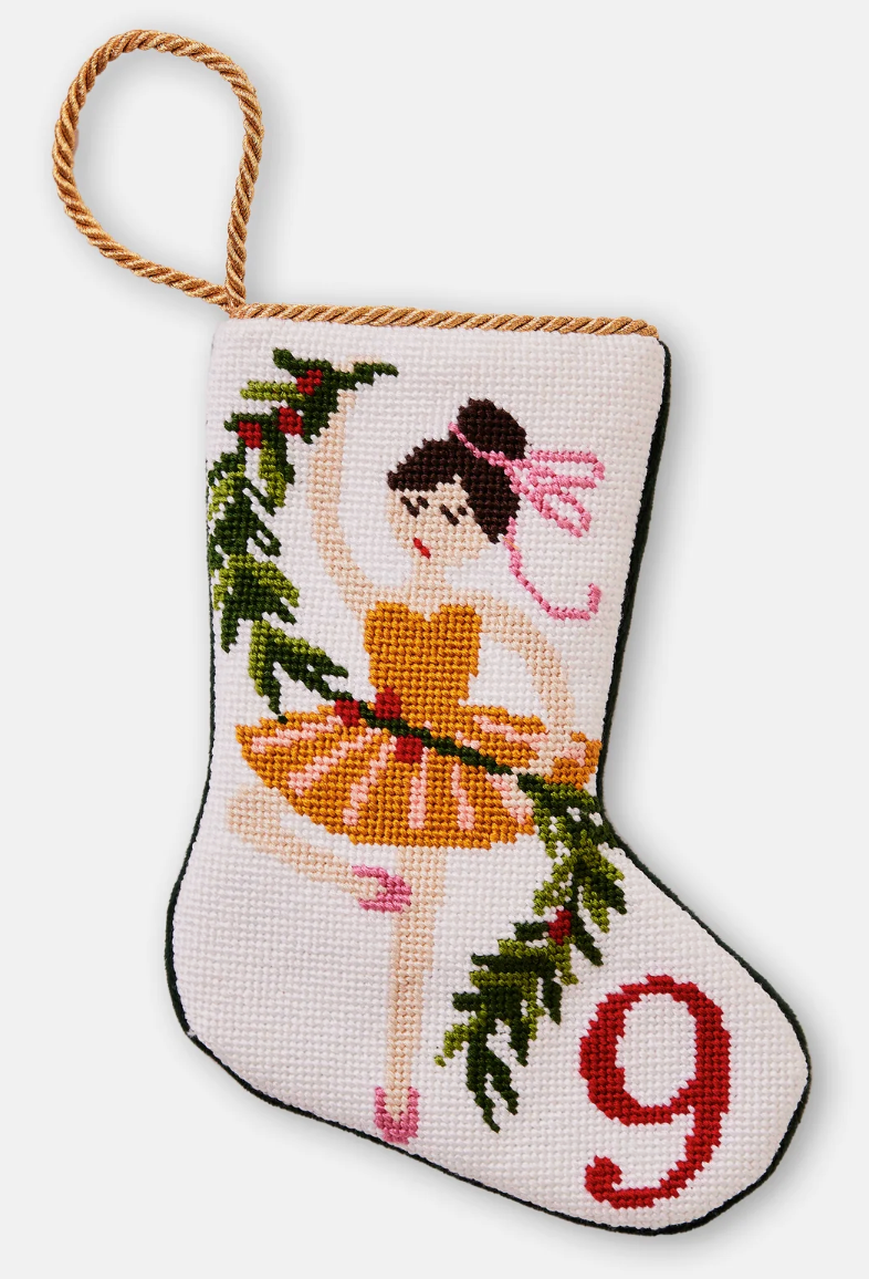 9 Ladies Dancing (12 Days)