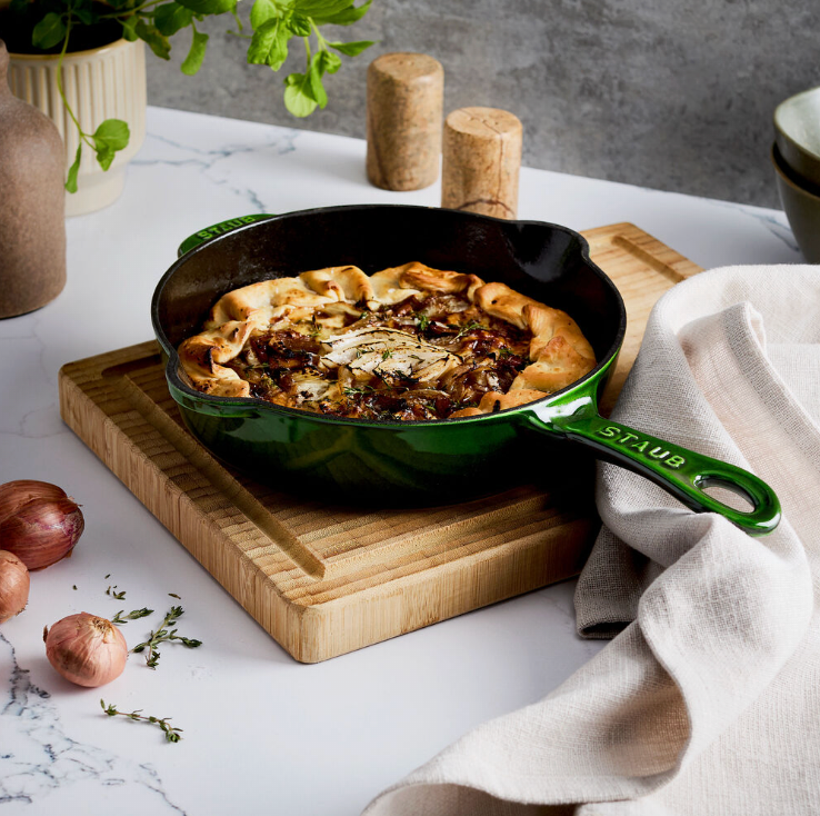 8.5-inch Traditional Deep Skillet, Basil