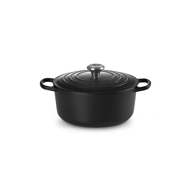 Signature Round French Oven 9 Qt.