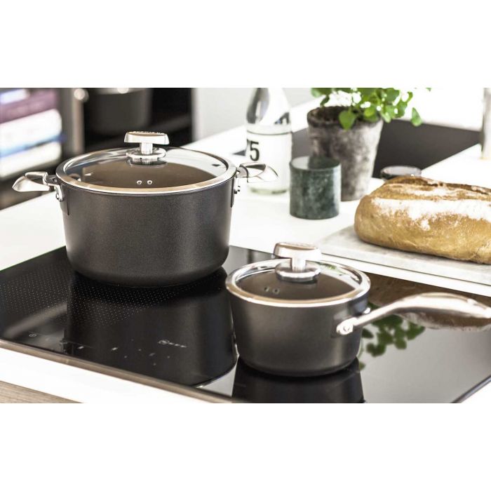 Scanpan Pro IQ 6.5 Qt. Dutch Oven