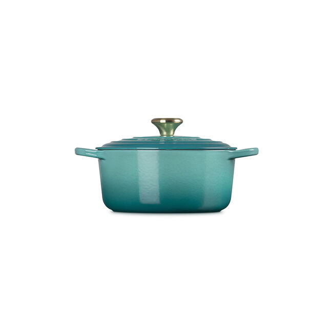 Signature Round French Oven 9 Qt.