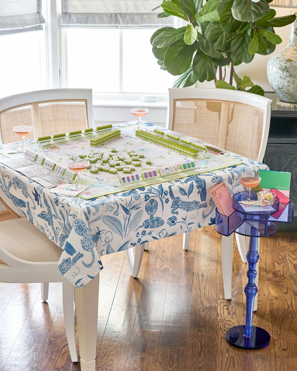 Tablecloth : Amazon Blue
